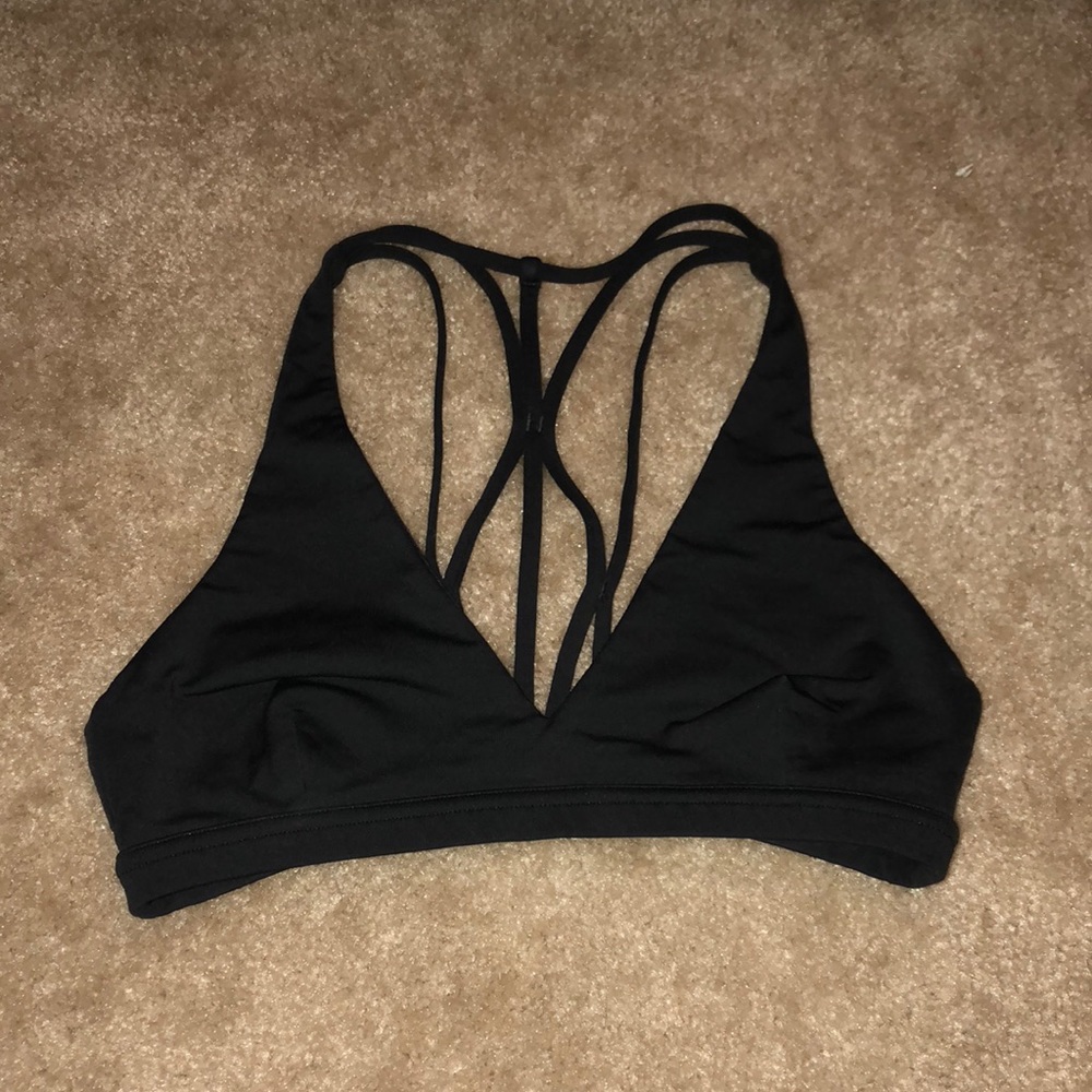 Size 4 lululemon sports bra in black